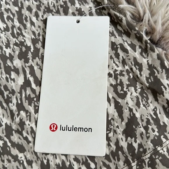 NWT Lululemon Athletica Nulu Tank - Picture 2 of 5